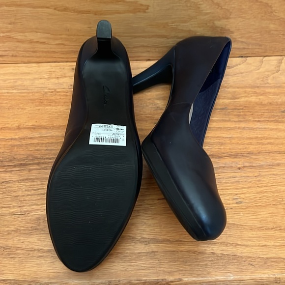 Clark Ultimate Comfort Collection Adriel Viola Shoes, NAVY, size 9.5M - Picture 8 of 14
